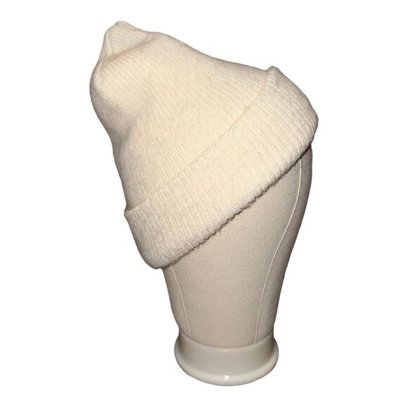 Levi's Women's Front Logo Beanie Hat Knit Cream One Size NWOT - Picture 3 of 7